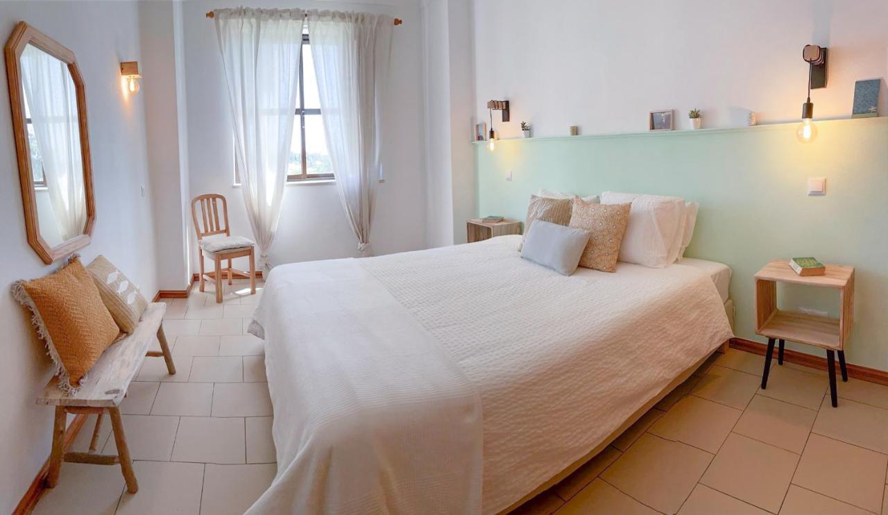 Apartamentos Ninho Das Gaivotas อัลบูเฟรา ภายนอก รูปภาพ