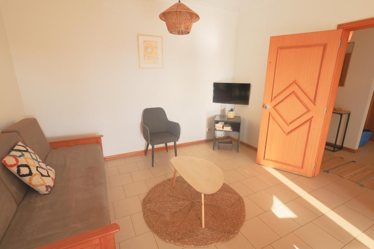 Apartamentos Ninho Das Gaivotas อัลบูเฟรา ภายนอก รูปภาพ