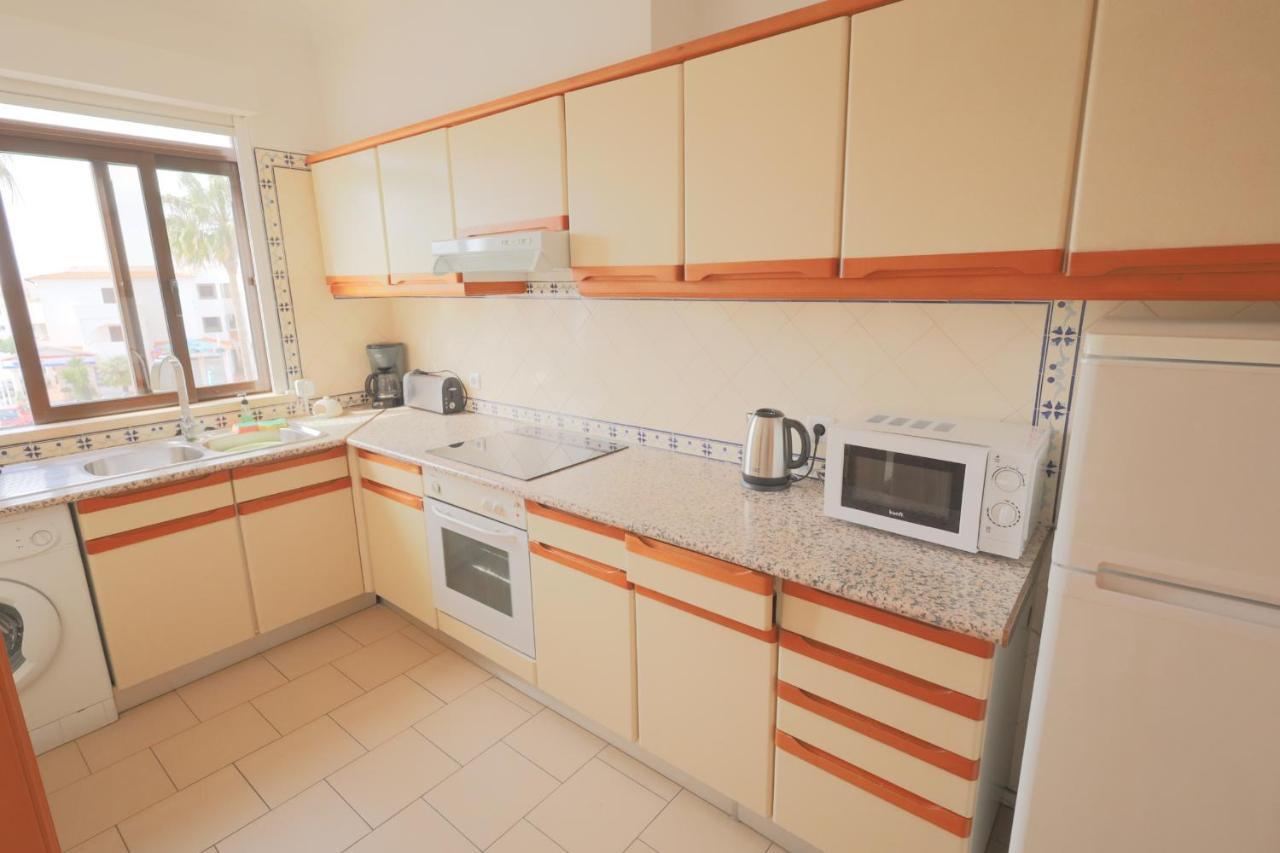 Apartamentos Ninho Das Gaivotas อัลบูเฟรา ภายนอก รูปภาพ