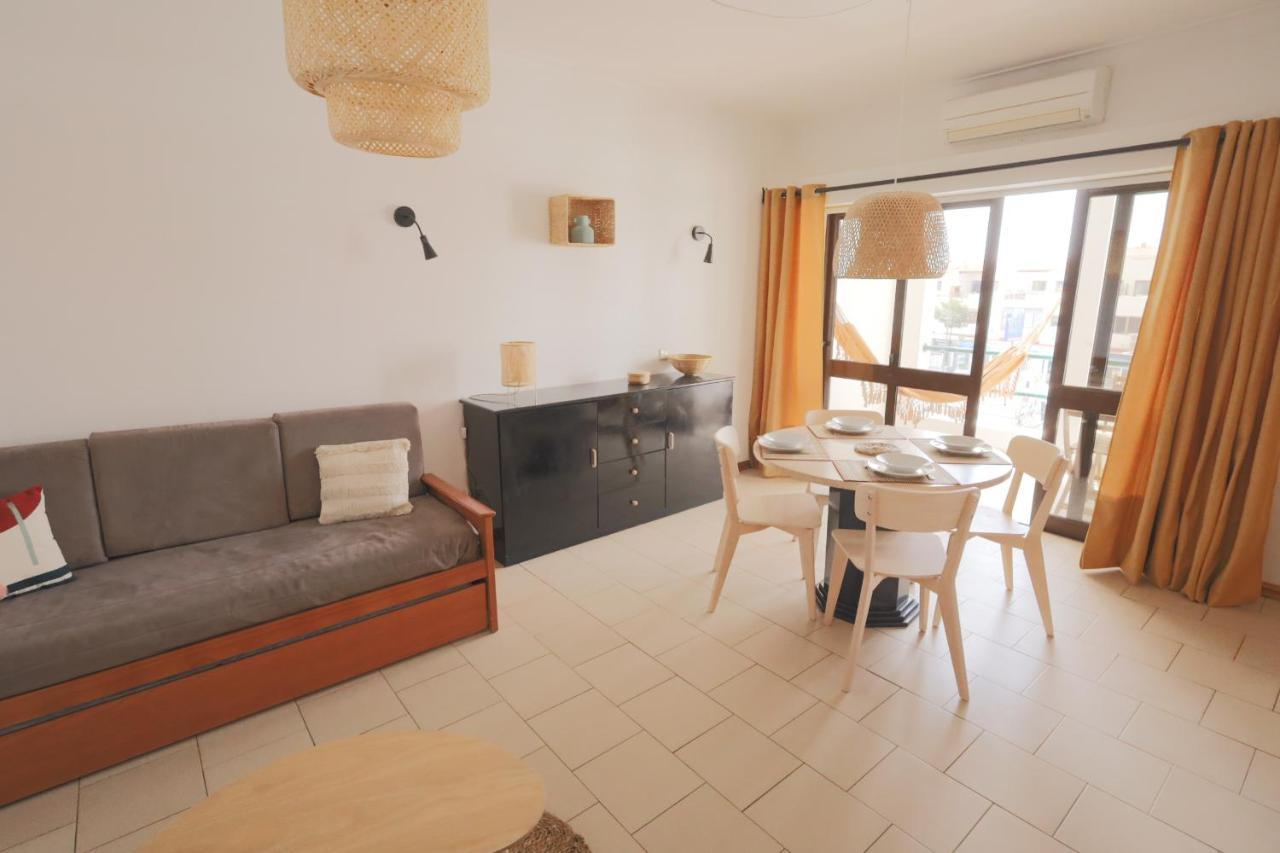 Apartamentos Ninho Das Gaivotas อัลบูเฟรา ภายนอก รูปภาพ
