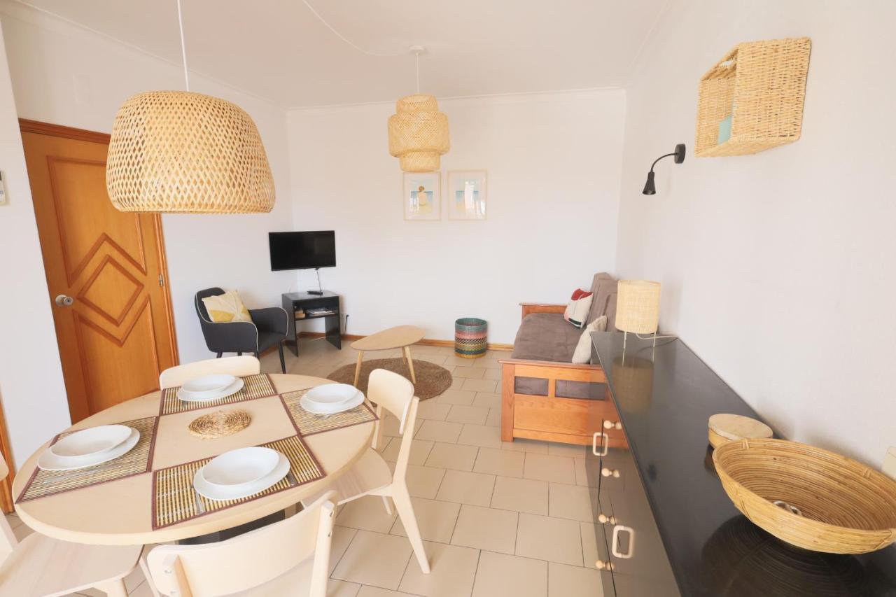 Apartamentos Ninho Das Gaivotas อัลบูเฟรา ภายนอก รูปภาพ